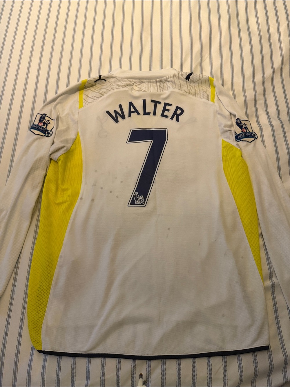 Walter #7 Tottenham Kit - Picture 2 of 3